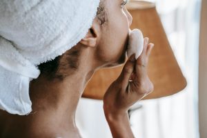 How to Even Out Skin Tone Naturally: 4 Clinically-Proven Ingredients (2026)