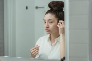How to Get Rid of Closed Comedones: 5 Clinically Tested Steps (2026)