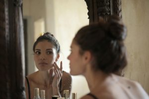 How to Use Retinol Without Irritation: A 12-Week Beginner Timeline